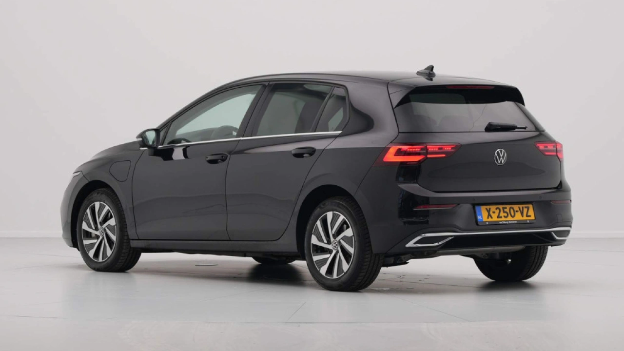 Volkswagen Golf 1.4 eHybrid 204pk Style
