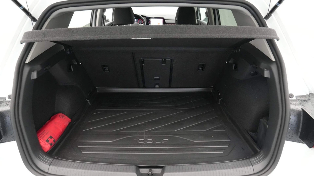 Volkswagen Golf 1.0 TSI 110pk Life Business