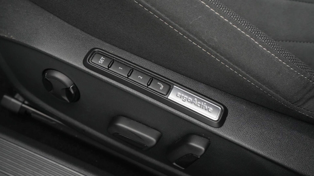 Volkswagen Golf 1.0 TSI 110pk Life Business