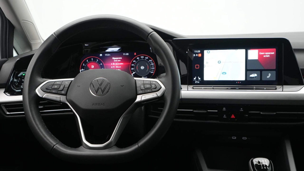 Volkswagen Golf 1.0 TSI 110pk Life Business