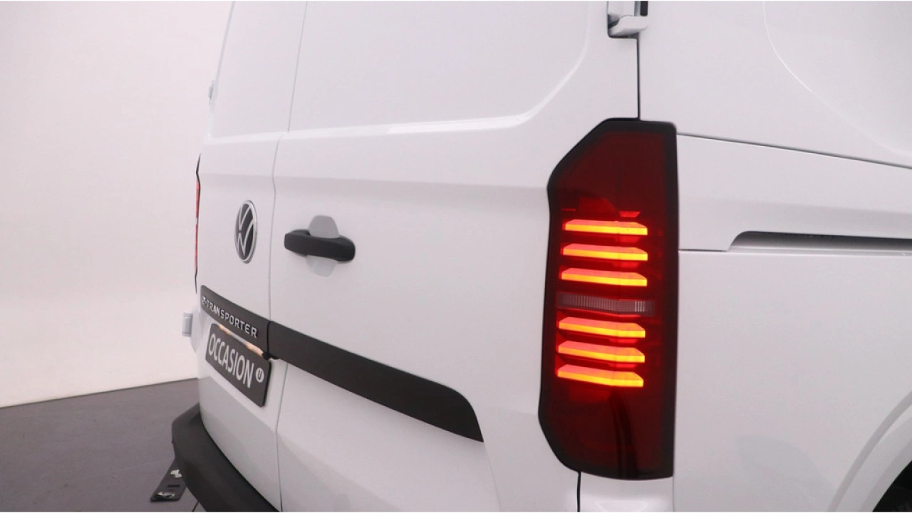 VW Bedrijfswagens E-Transporter L1H1 64kWh 160kW 218PK RWD Life-Intro