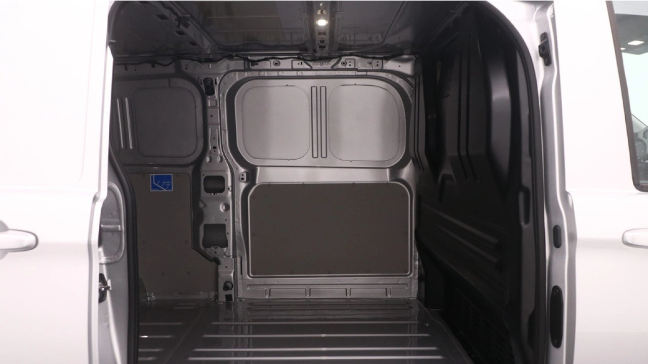 VW Bedrijfswagens E-Transporter L2H1 64kWh 160kW 218PK RWD Style-Intro