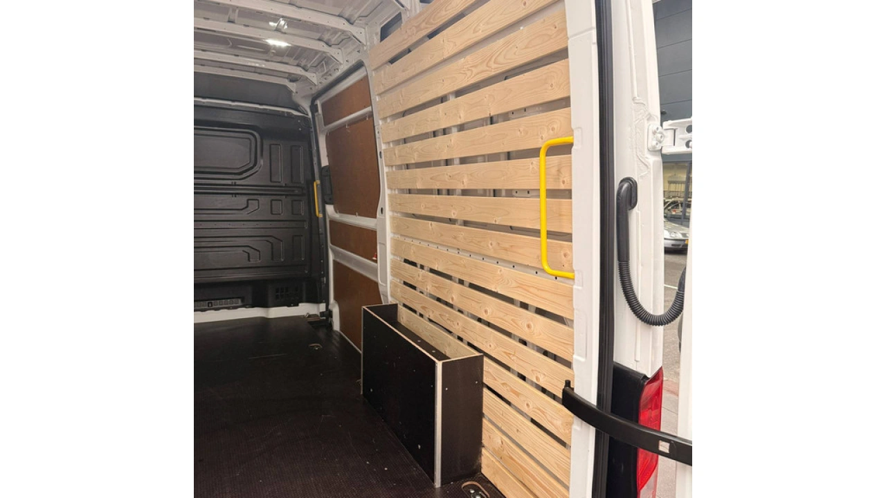 VW Bedrijfswagens Crafter L3H3 2.0 TDI 140pk 3.5T Highline