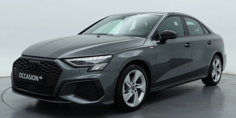 Audi A3 Limousine 30 TFSI S-Line edition | Zwart optiek | LMV | PDC | Navigatie | Carplay |