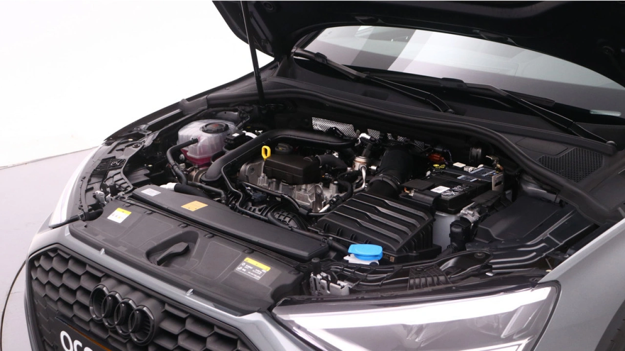 Audi A3 Limousine 30 TFSI S-Line edition | Zwart optiek | LMV | PDC | Navigatie | Carplay |