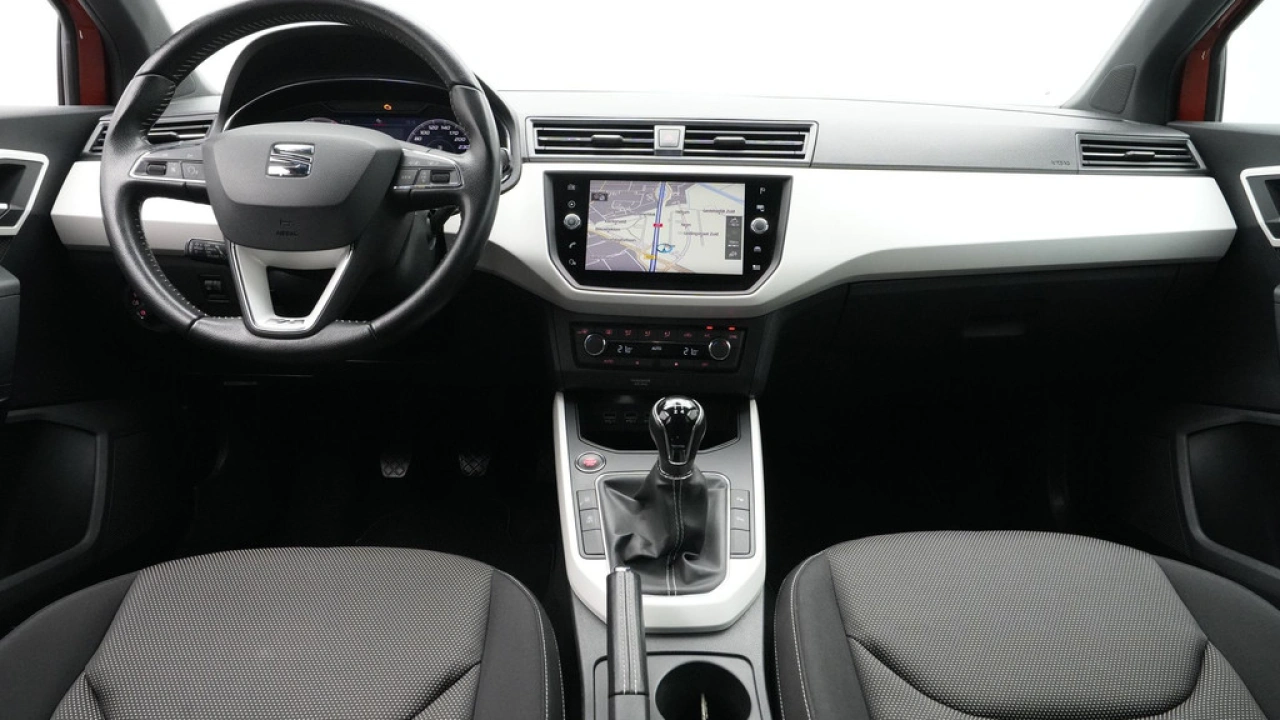 SEAT Arona 1.0 TSI 95pk Xcellence Business Intense