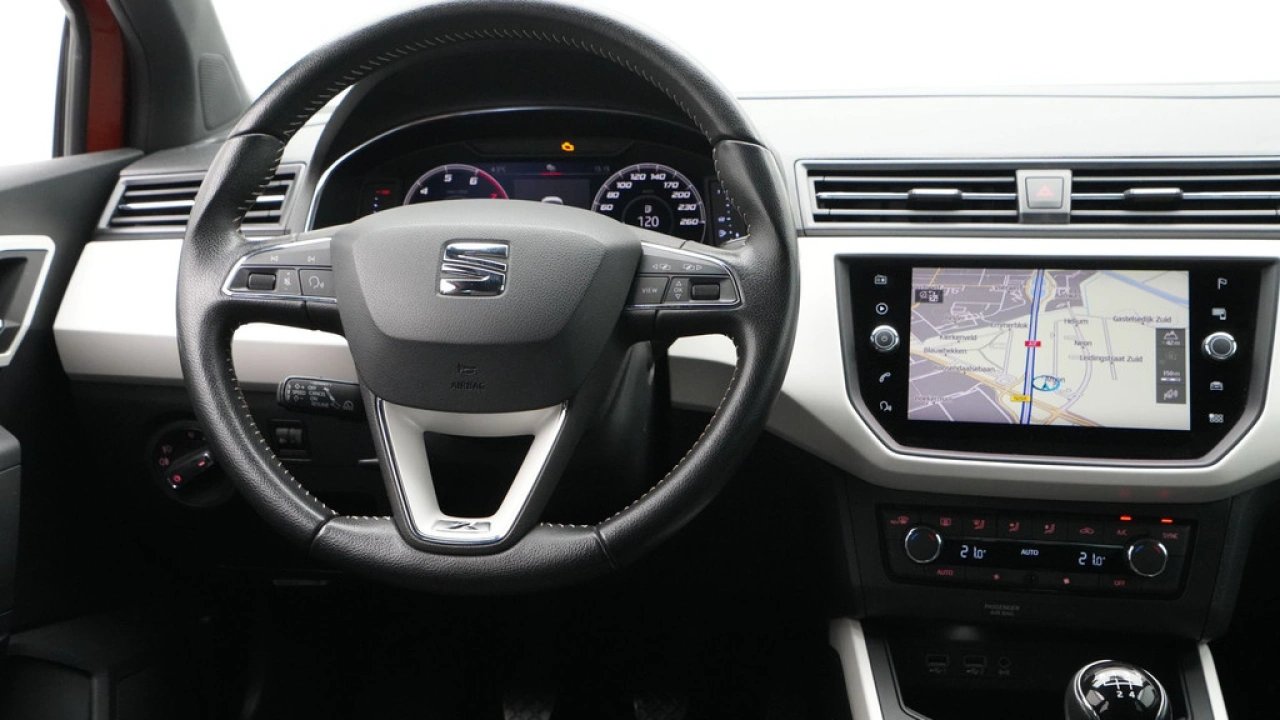 SEAT Arona 1.0 TSI 95pk Xcellence Business Intense