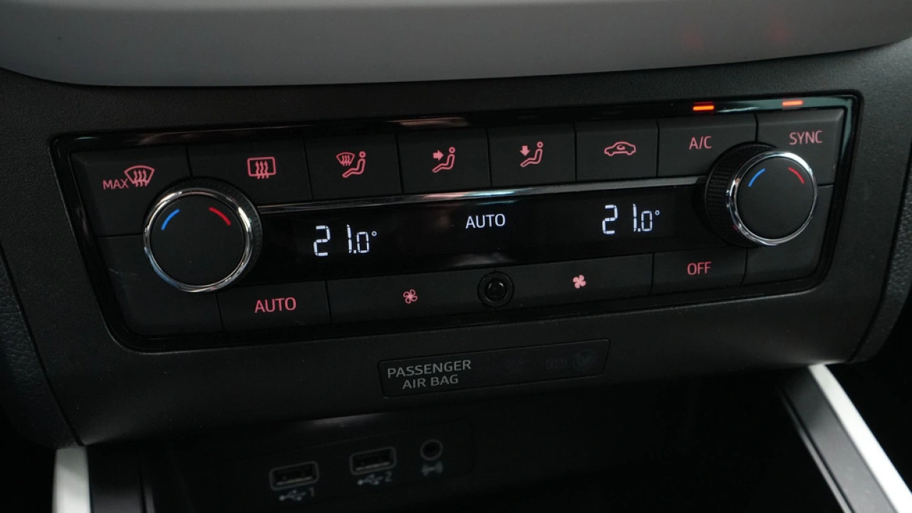 SEAT Arona 1.0 TSI 95pk Xcellence Business Intense