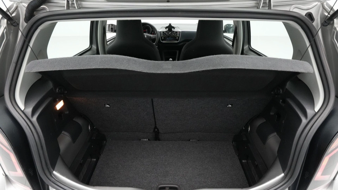 Volkswagen up! 1.0 BMT move up!