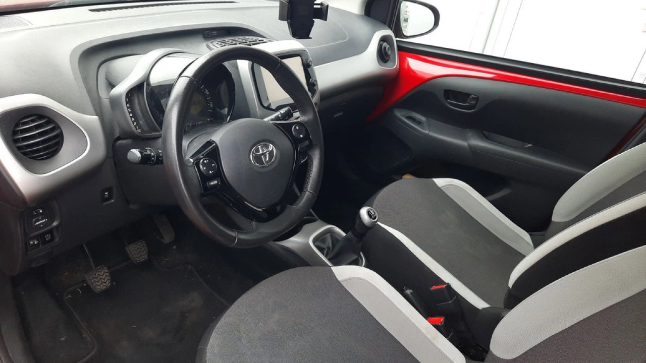 Toyota Aygo 1.0 VVT-i x-play