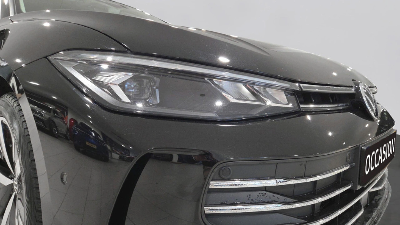 Volkswagen Passat Variant 1.5 eHybrid Business | Design Pakket | Trekhaak | Interieur Pakket |
