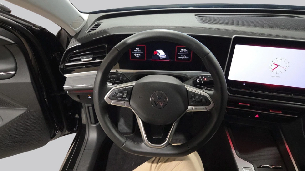 Volkswagen Passat Variant 1.5 eHybrid Business | Design Pakket | Trekhaak | Interieur Pakket |