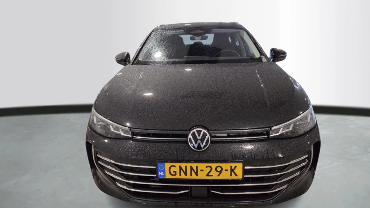 Volkswagen Passat Variant 1.5 eHybrid Business | Design Pakket | Trekhaak | Interieur Pakket |