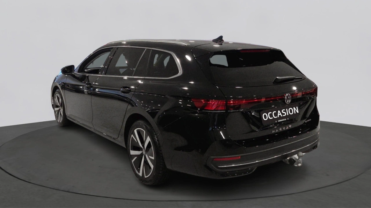 Volkswagen Passat Variant 1.5 eHybrid Business | Design Pakket | Trekhaak | Interieur Pakket |