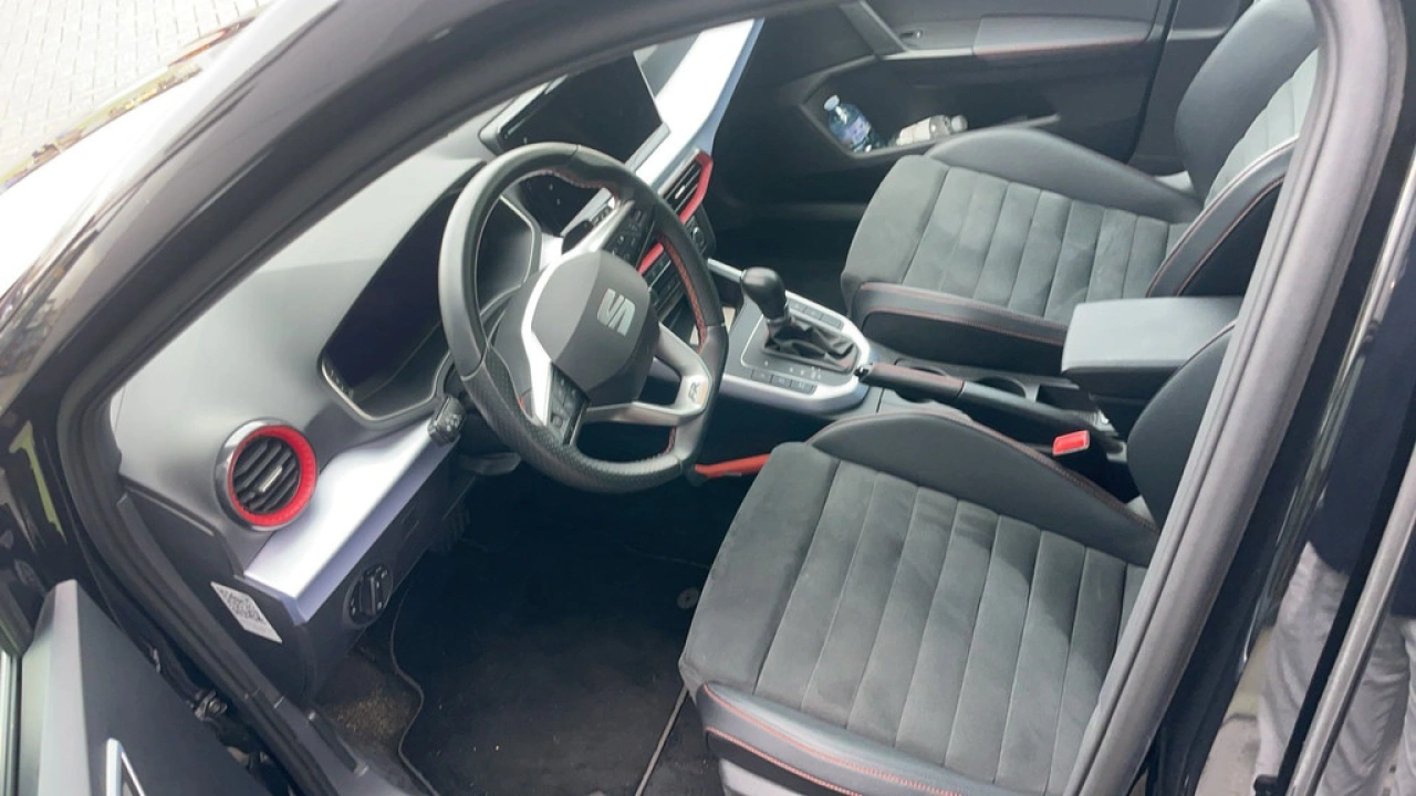 SEAT Arona 1.0 TSI FR Business Intense DSG