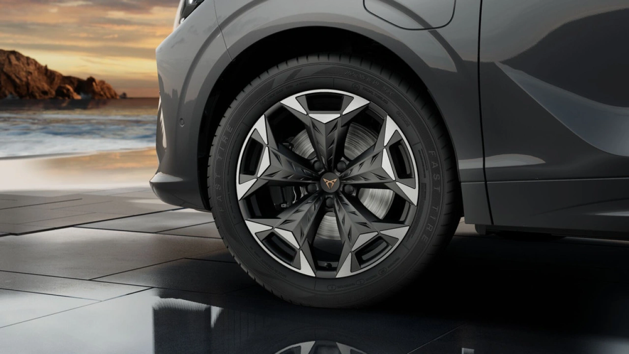 CUPRA Terramar 1.5 TSI e-Hybrid 272 6DSG VZ Performance