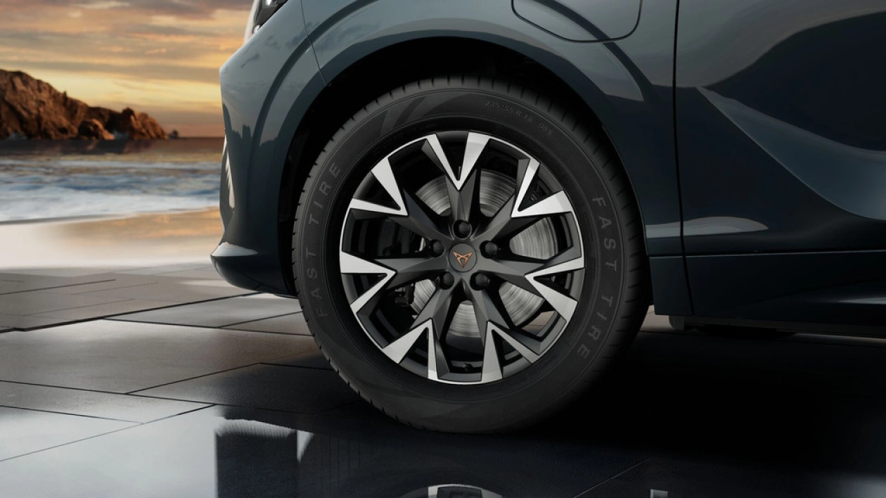 CUPRA Terramar 1.5 TSI e-Hybrid 204 6DSG Essential