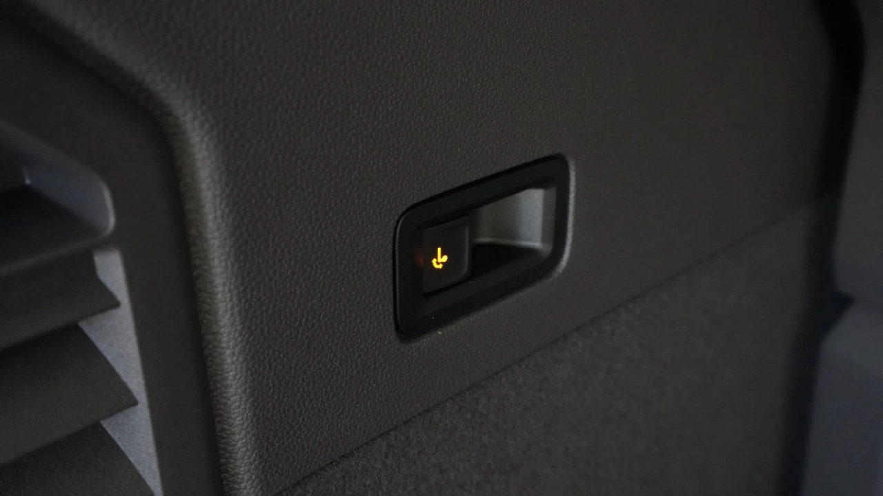 VW Bedrijfswagens Multivan L2H1 1.5 PHEV eHybrid 19,7kWh 180kW 245PK Economy Business DSG 4MOTION