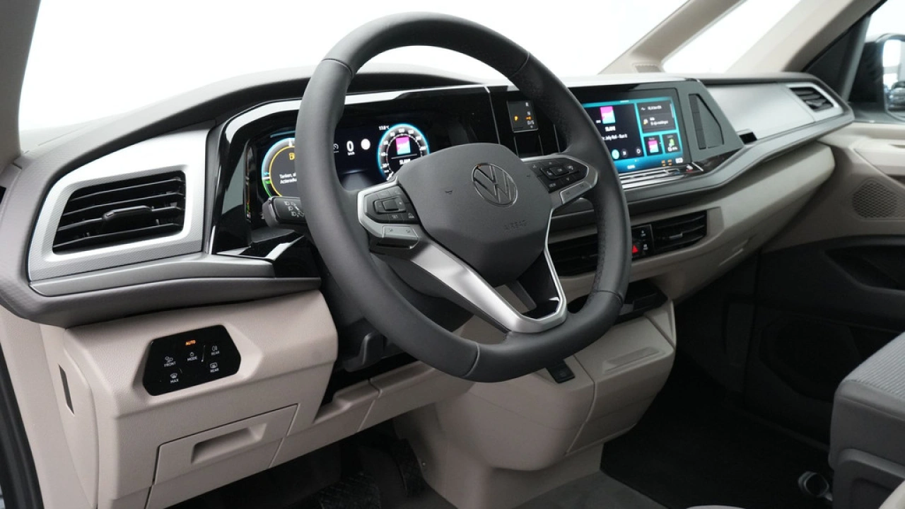 VW Bedrijfswagens Multivan L2H1 1.5 PHEV eHybrid 19,7kWh 180kW 245PK Economy Business DSG 4MOTION