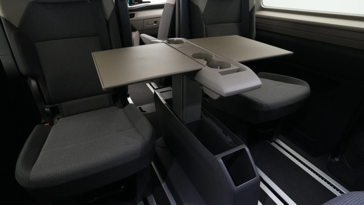 VW Bedrijfswagens Multivan L2H1 1.5 PHEV eHybrid 19,7kWh 180kW 245PK Economy Business DSG 4MOTION