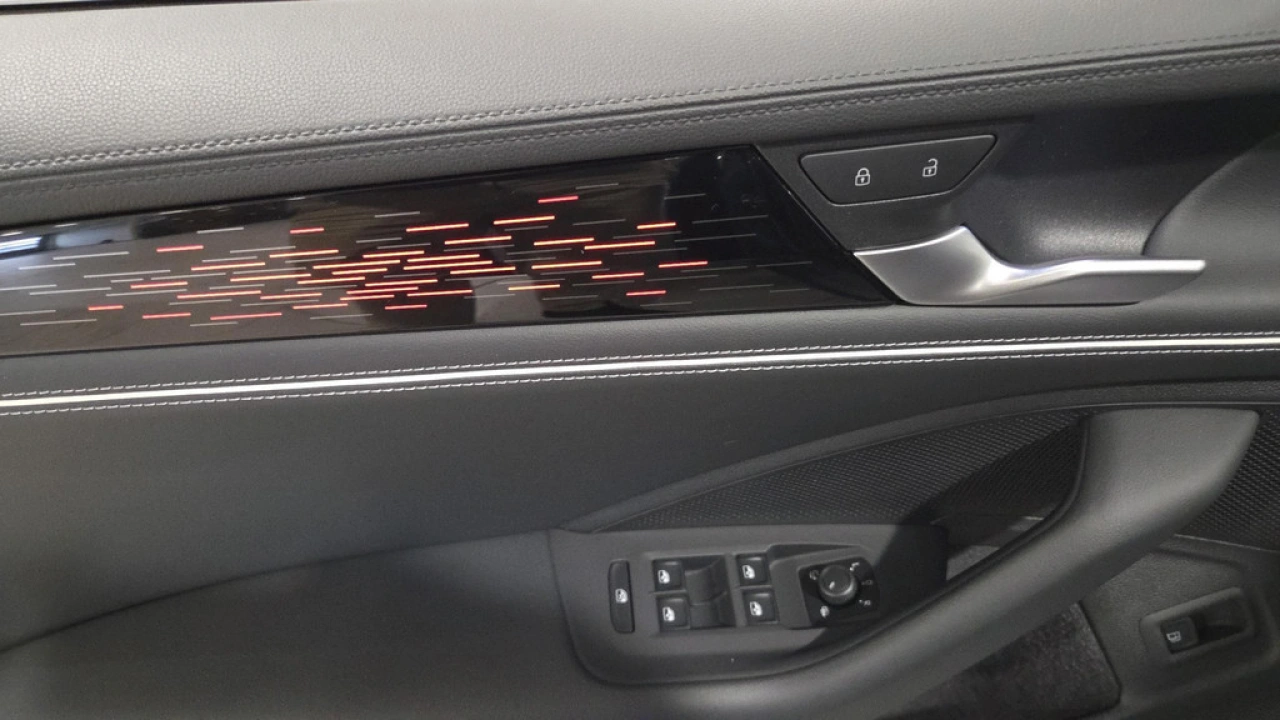 Volkswagen Passat Variant 1.5 eHybrid Business | Design Pakket | Trekhaak | Interieur Pakket |