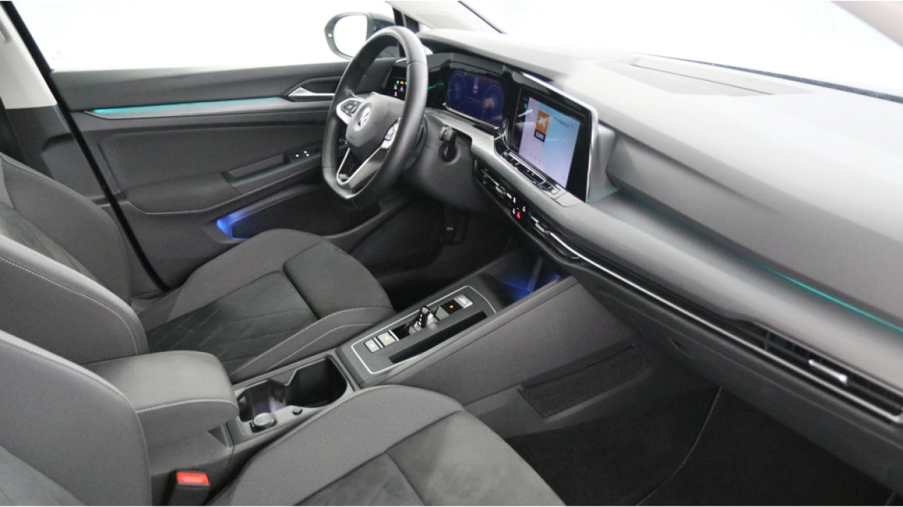 Volkswagen Golf 1.5 eTSI 150pk DSG Style App connect Trekhaak