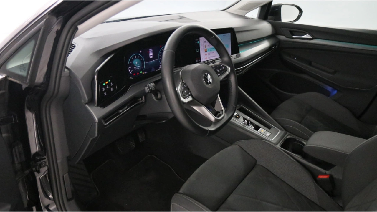 Volkswagen Golf 1.5 eTSI 150pk DSG Style App connect Trekhaak