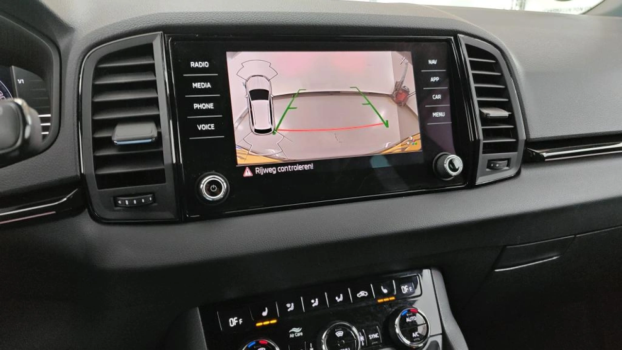 Škoda Karoq 1.5 TSI ACT Sportline Business