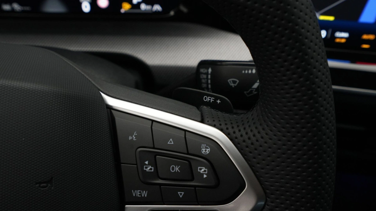 Volkswagen GOLF Variant 1.5 eTSI R-Line Edition