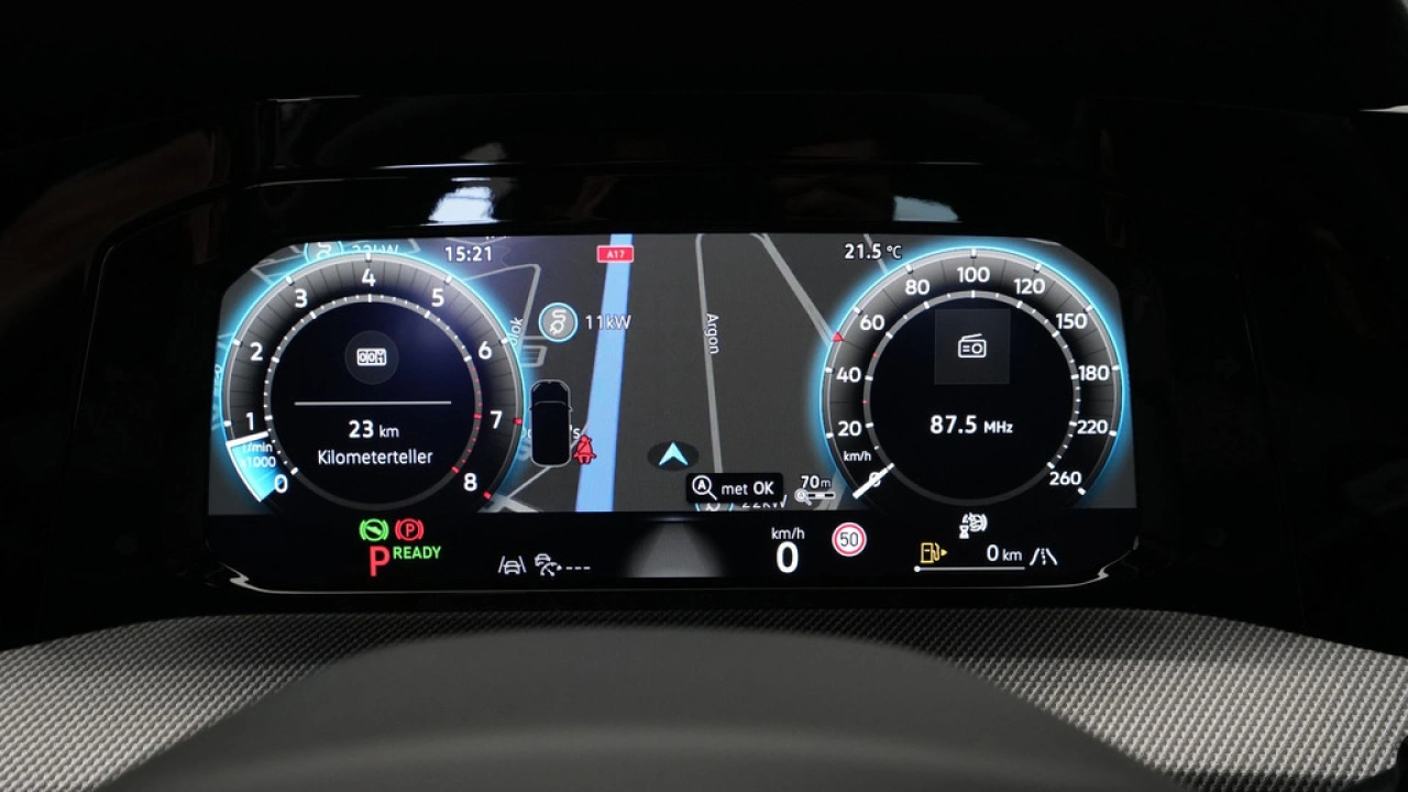 Volkswagen GOLF Variant 1.5 eTSI R-Line Edition