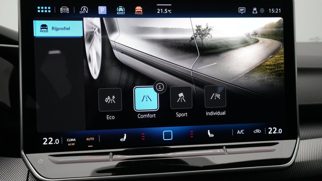 Volkswagen GOLF Variant 1.5 eTSI R-Line Edition