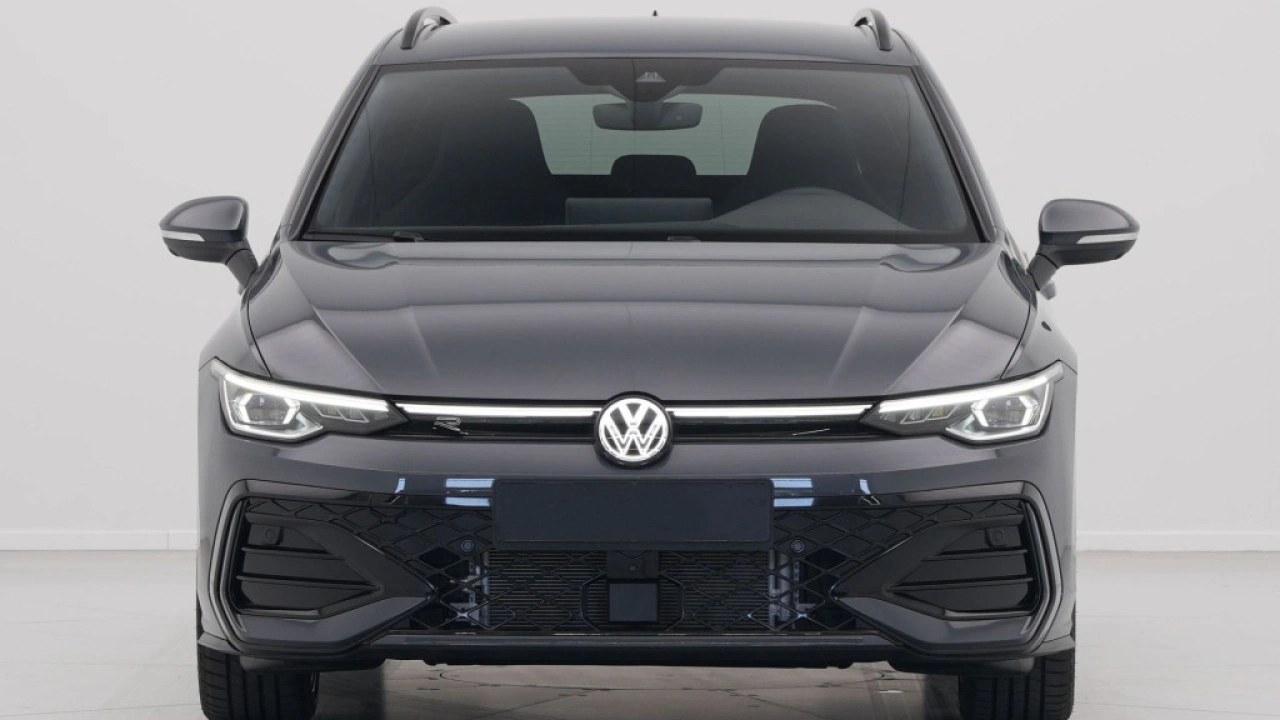Volkswagen GOLF Variant 1.5 eTSI R-Line Edition