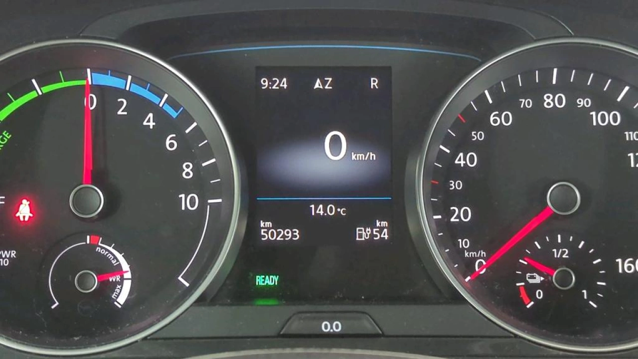 Volkswagen e-Golf E-DITION | Warmtepomp | Winterpakket | 1e eigenaar | Binnenkort beschikbaar