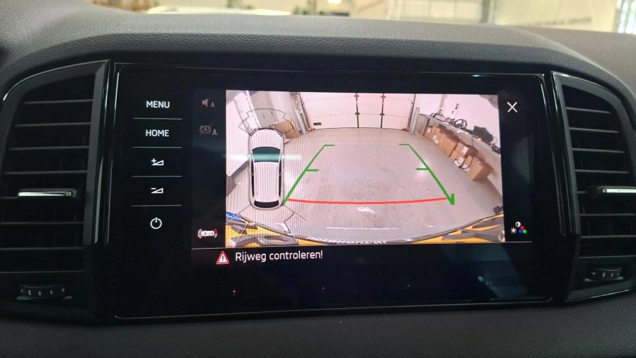 Škoda Karoq 1.5 TSI ACT Sportline Business