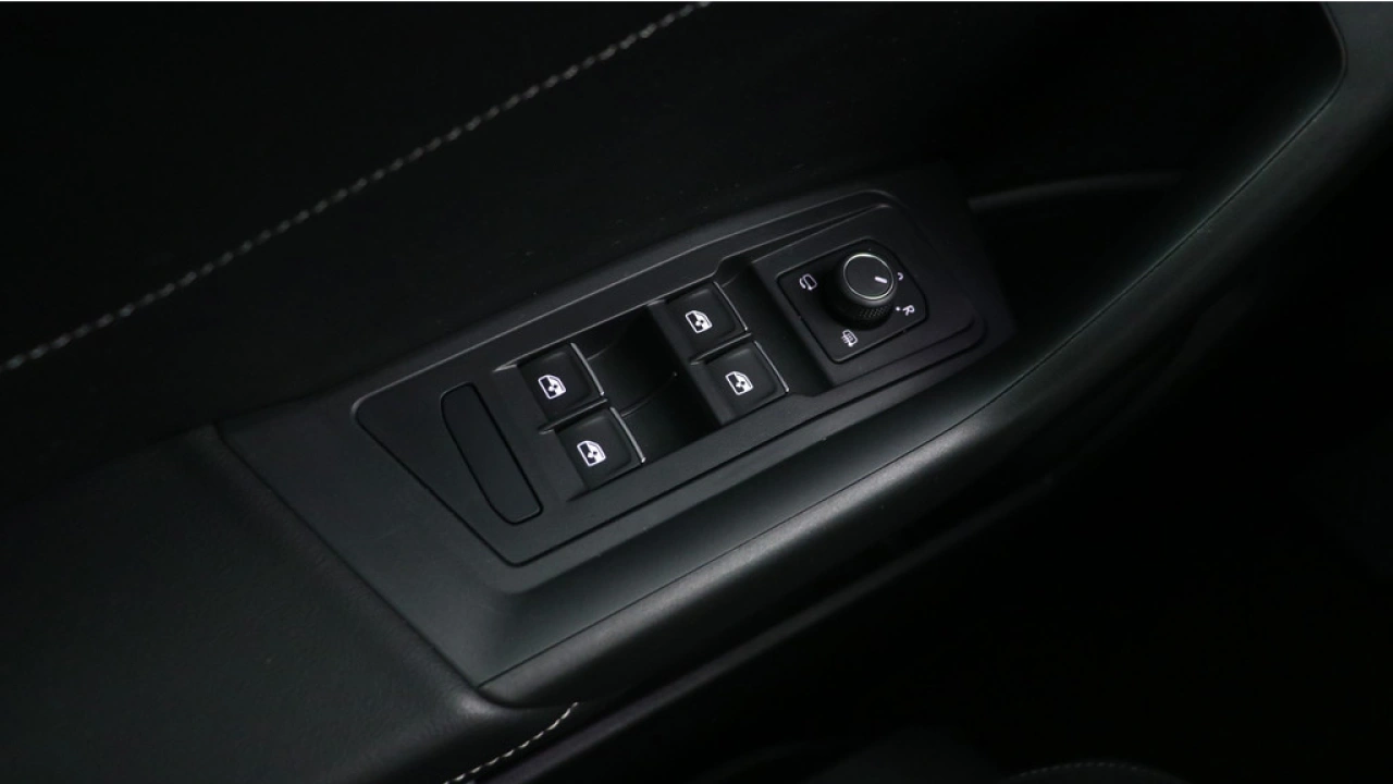 Volkswagen T-Roc Cabrio 1.5 TSI 150pk DSG Style Navigatie Trekhaak