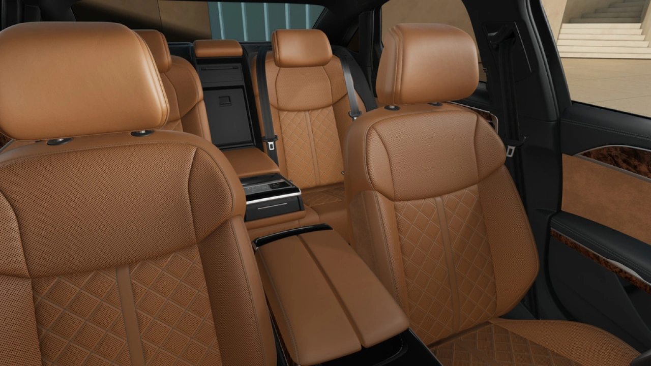 Audi A8 60 TFSI e Quattro 462pk / Achteras besturing / Massagestoelen