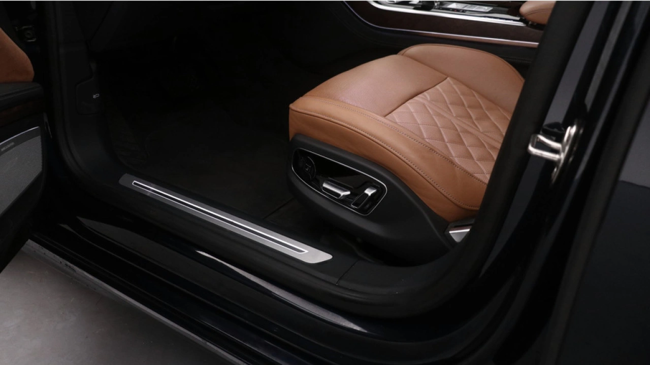 Audi A8 60 TFSI e Quattro 462pk / Achteras besturing / Massagestoelen