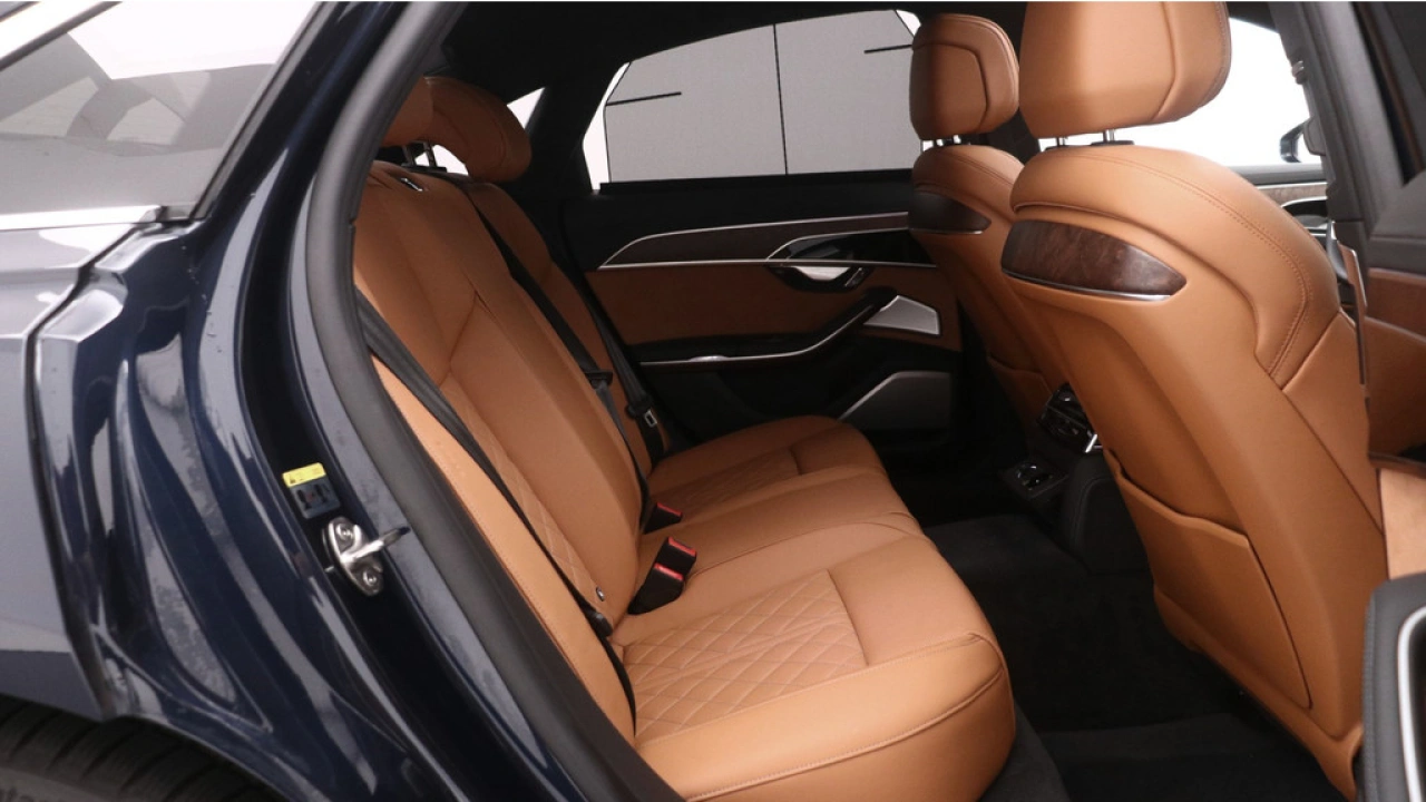 Audi A8 60 TFSI e Quattro 462pk / Achteras besturing / Massagestoelen