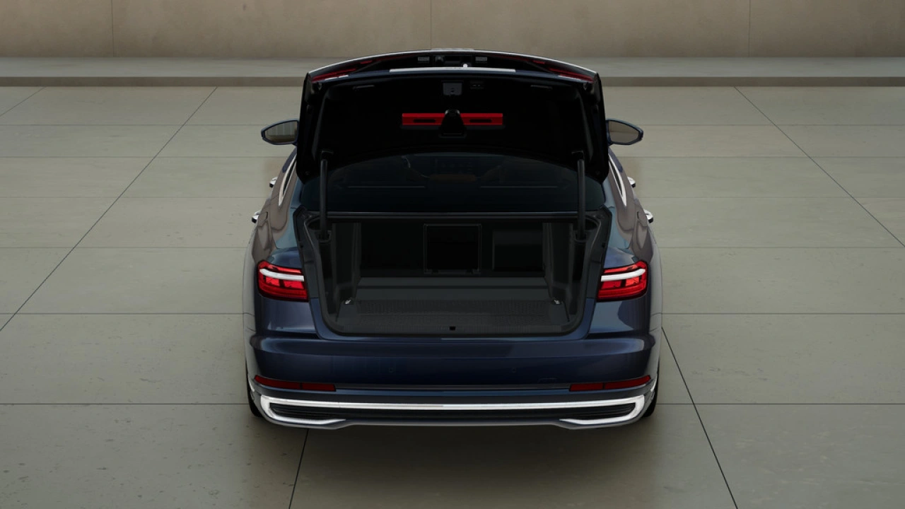 Audi A8 60 TFSI e Quattro 462pk / Achteras besturing / Massagestoelen