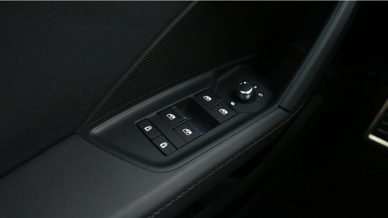 Audi A3 Limousine 30 TFSI S-Line edition 110 pk S-Tronic