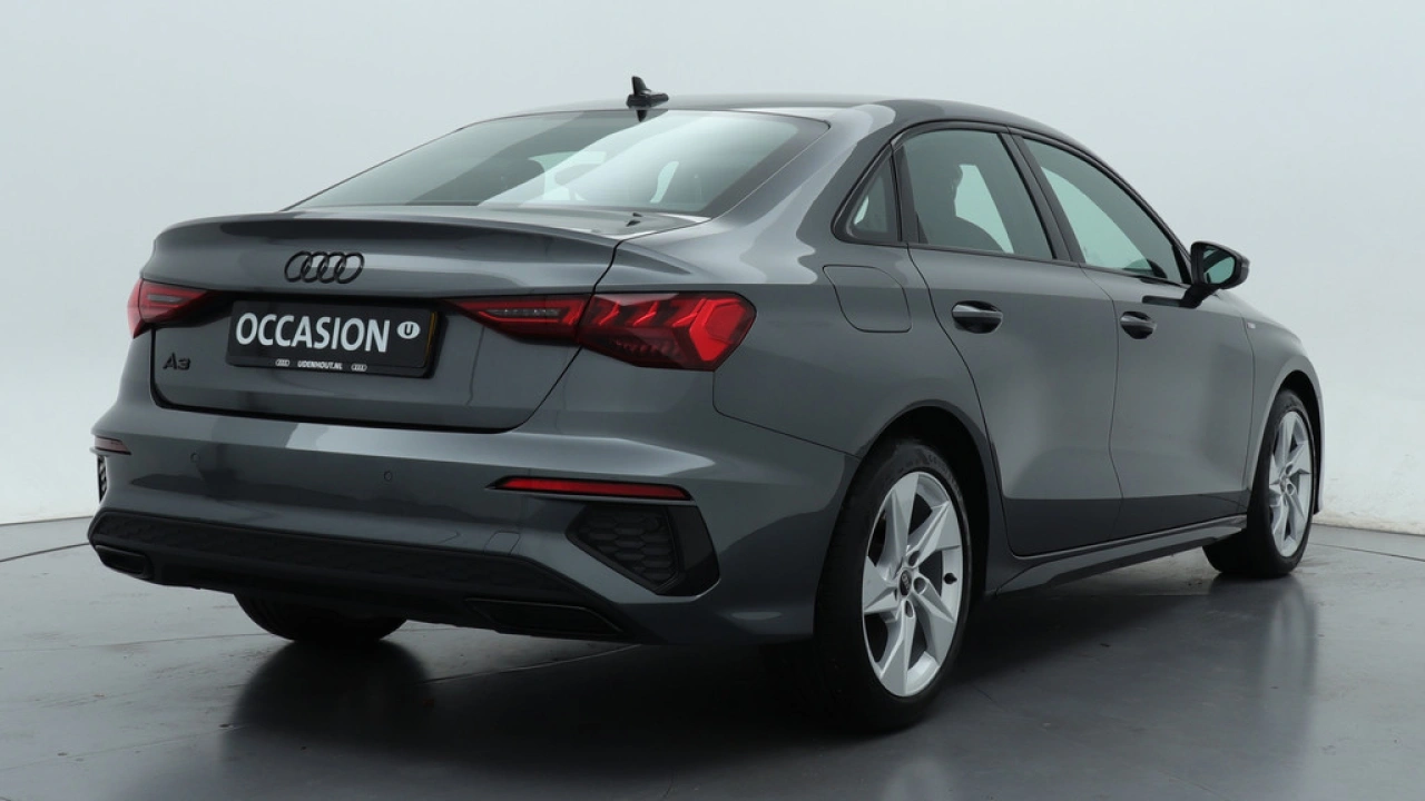 Audi A3 Limousine 30 TFSI S-Line edition 110 pk S-Tronic