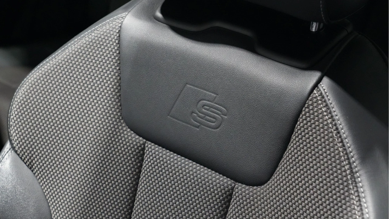 Audi A4 Avant 35 TFSI 150pk Automaat S edition Competition