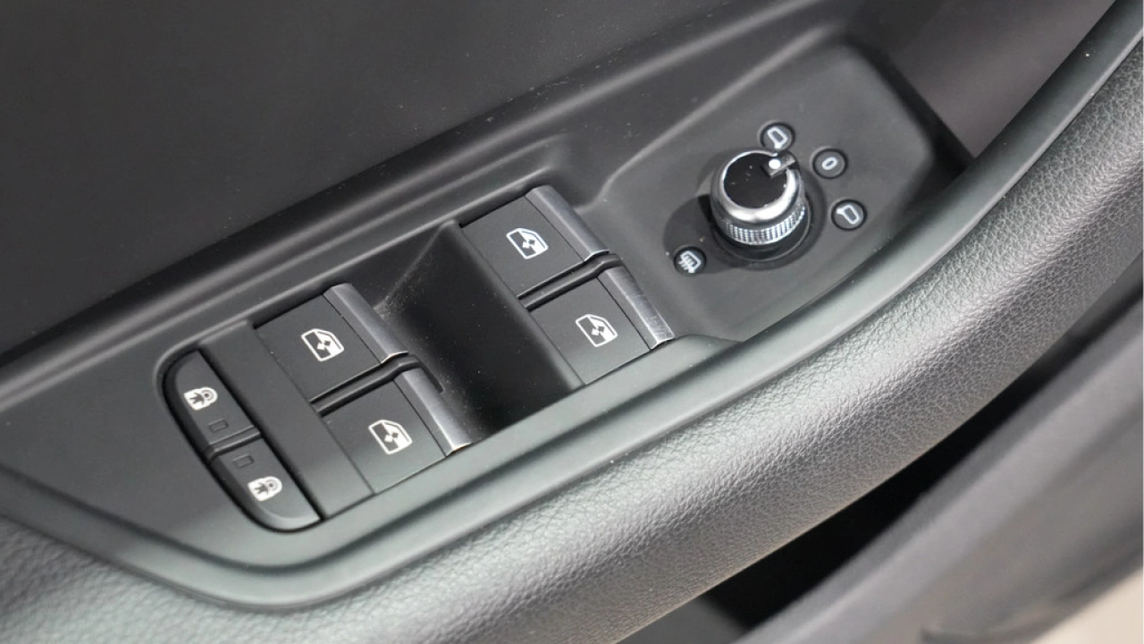 Audi A4 Avant 35 TFSI 150pk Automaat S edition Competition