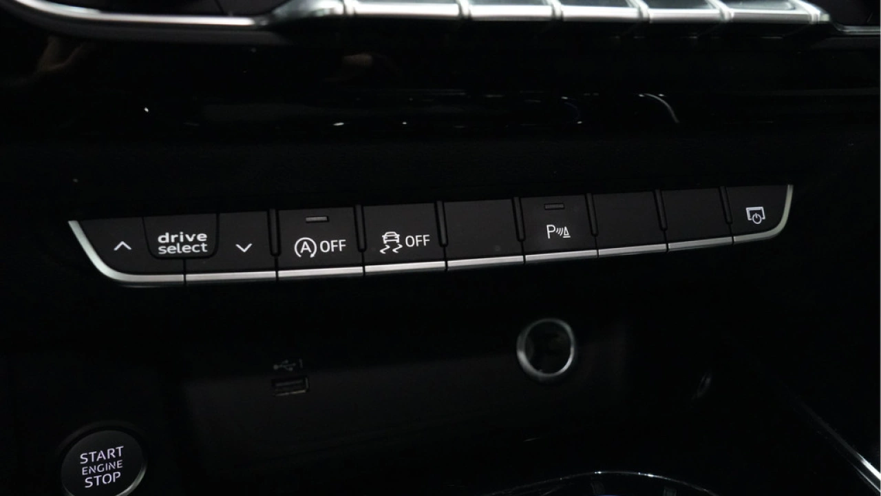 Audi A4 Avant 35 TFSI 150pk Automaat S edition Competition