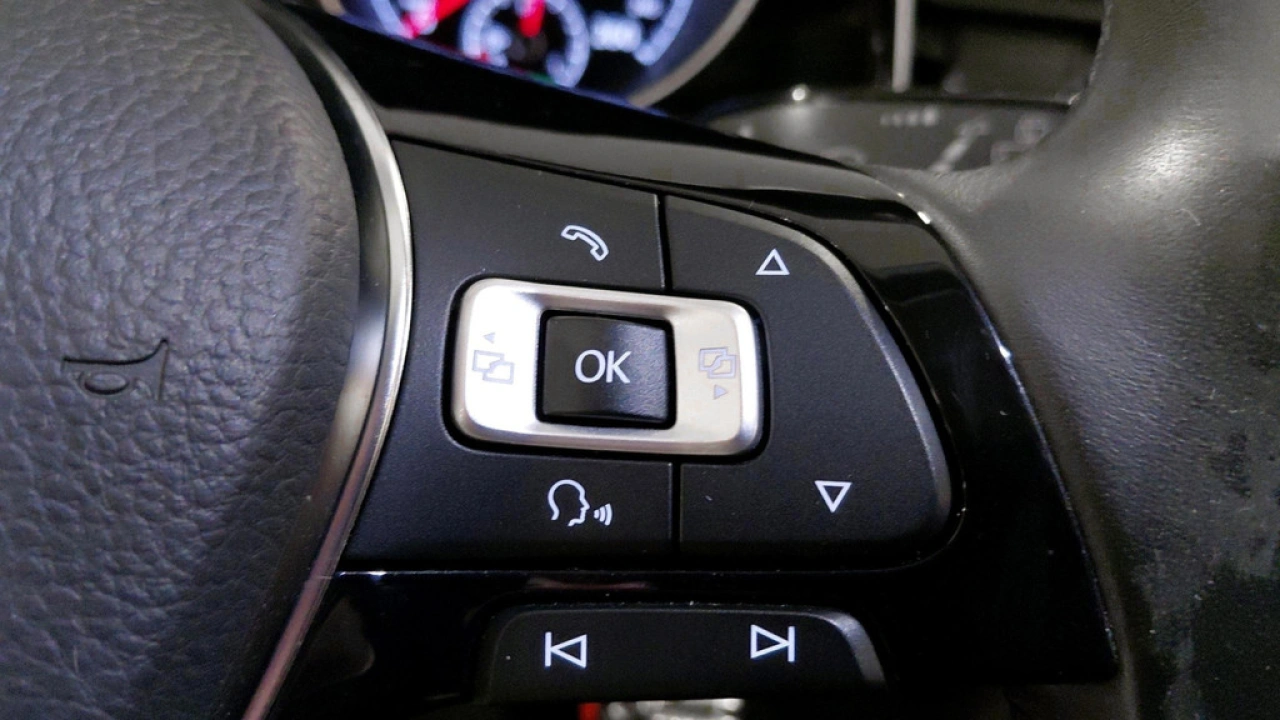 Volkswagen Golf Sportsvan 1.4 TSI Automaat | Highline | Trekhaak | Navigatie | 1e eigenaar! |