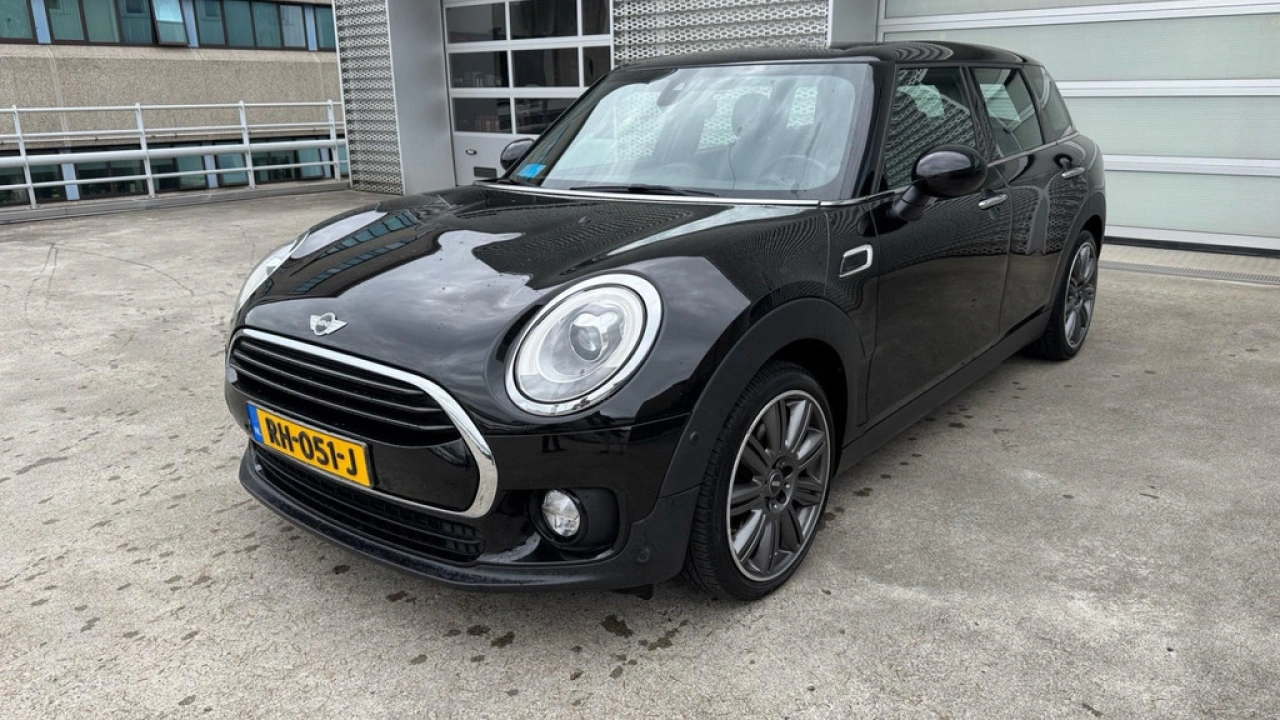 MINI Clubman 1.5 136pk Cooper Chili Automaat