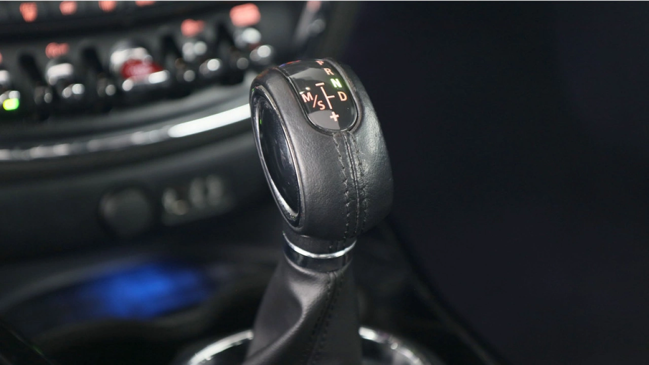 MINI Clubman 1.5 136pk Cooper Chili Automaat