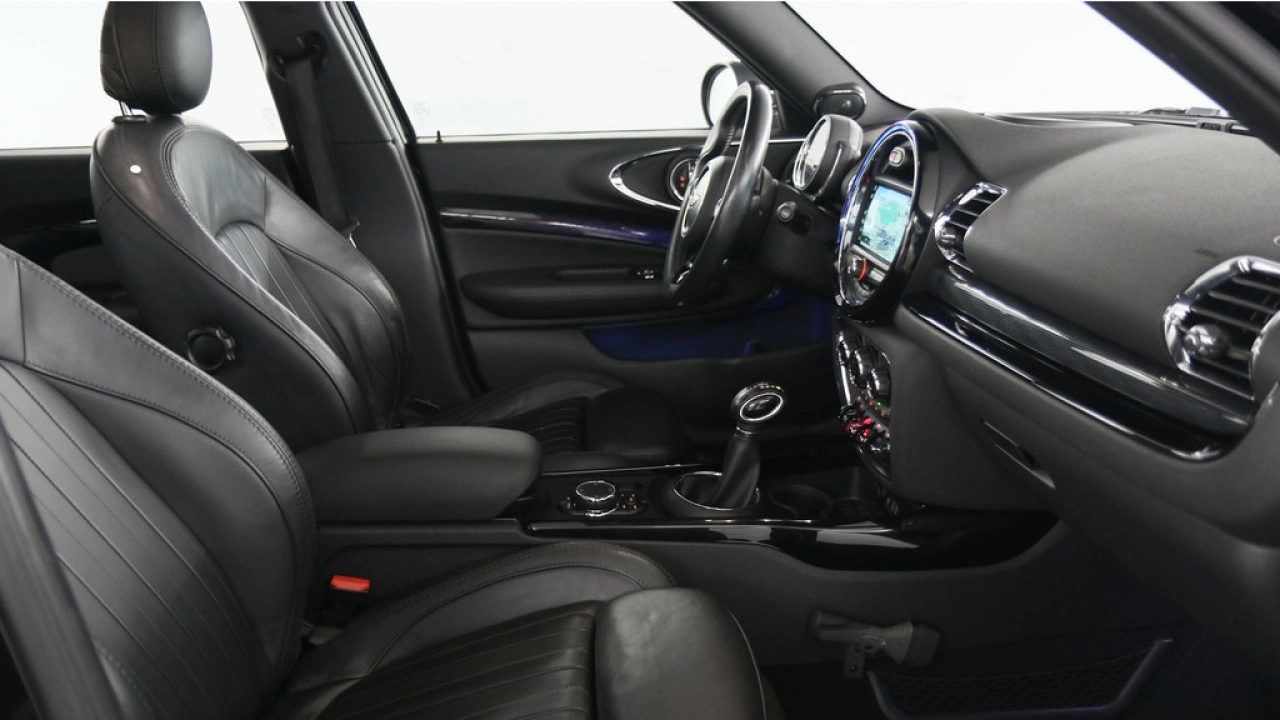 MINI Clubman 1.5 136pk Cooper Chili Automaat