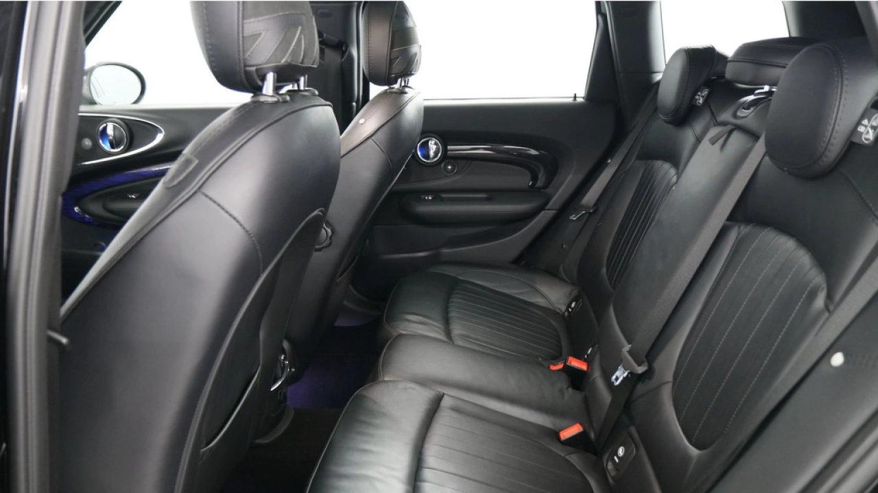 MINI Clubman 1.5 136pk Cooper Chili Automaat