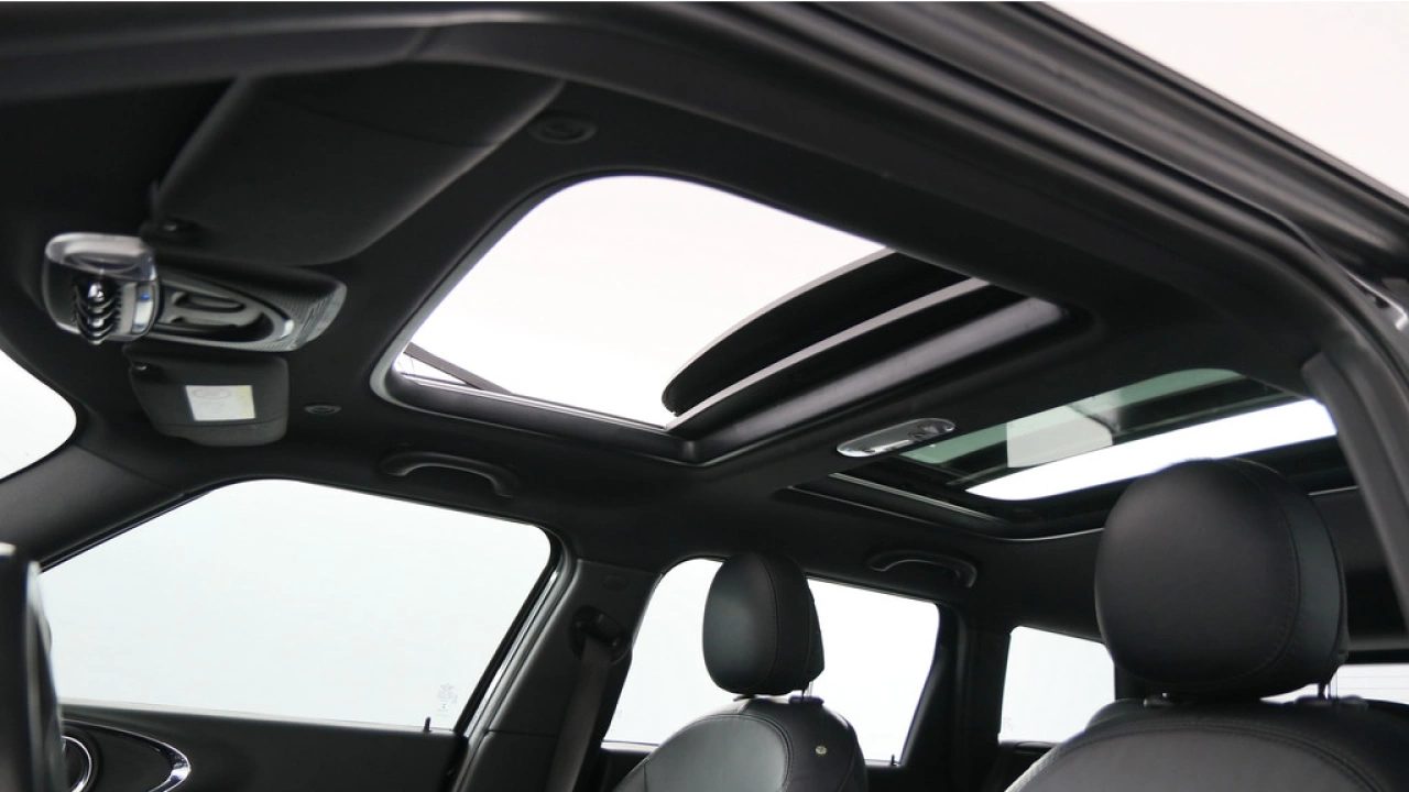 MINI Clubman 1.5 136pk Cooper Chili Automaat